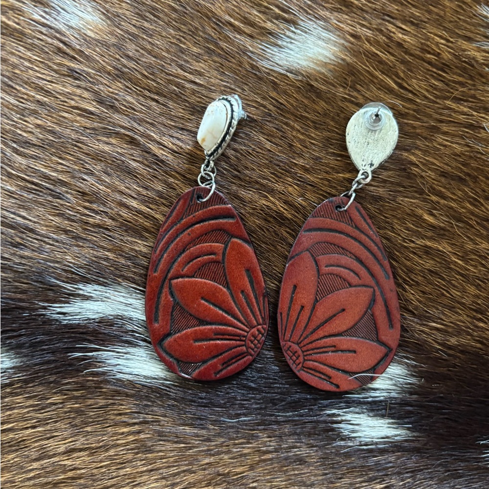 Elegant Brown Floral Earrings